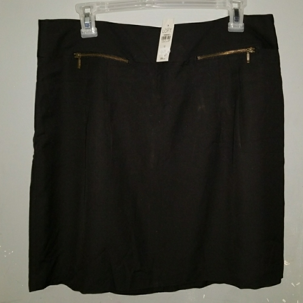 Ann Taylor The Loft. Black Skirt. Size 12. NWT